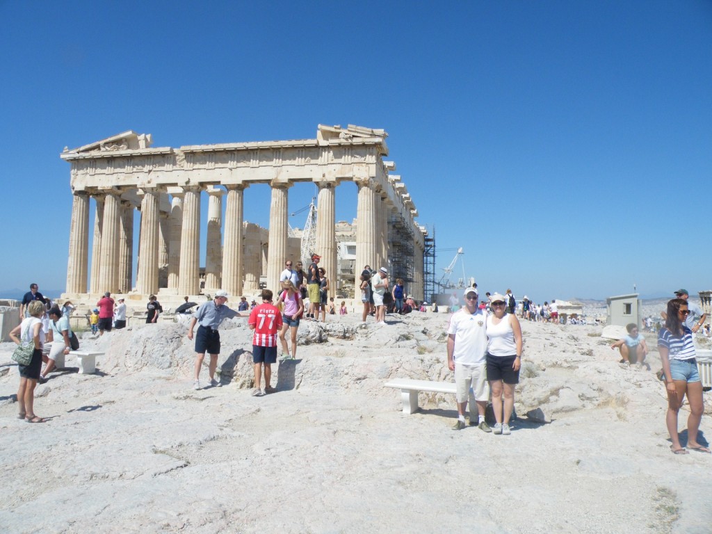 Derrière le Parthénon